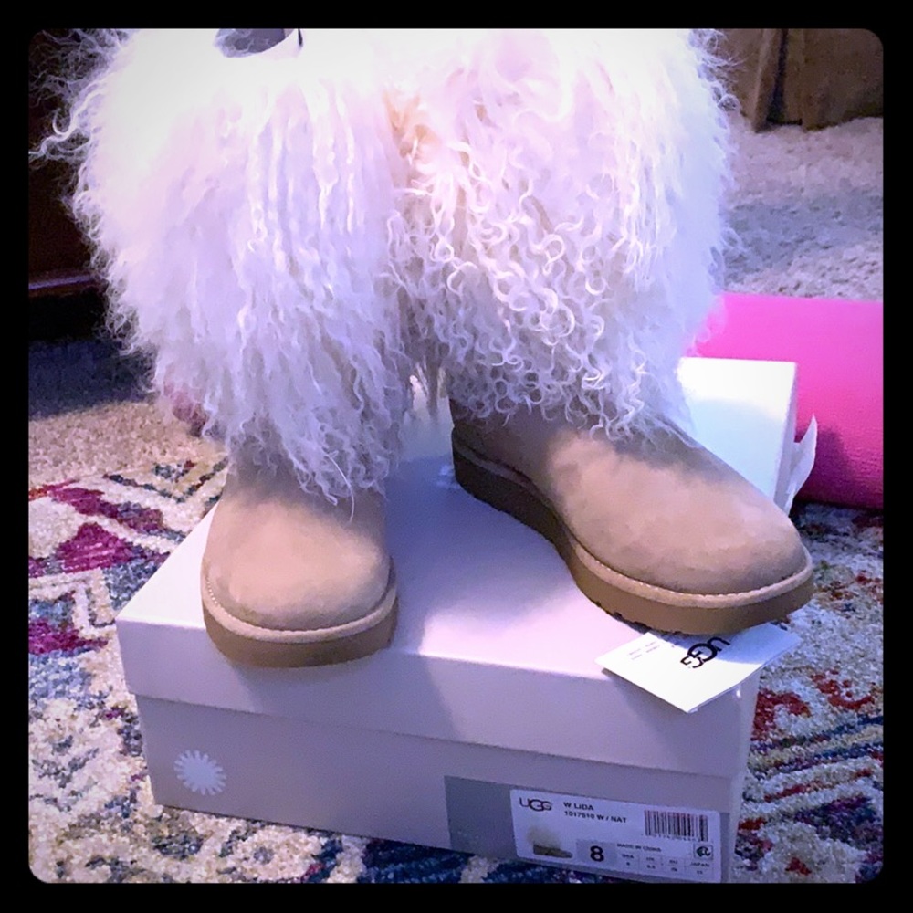 Uggs Sheepskin Lida size 8 Natural color